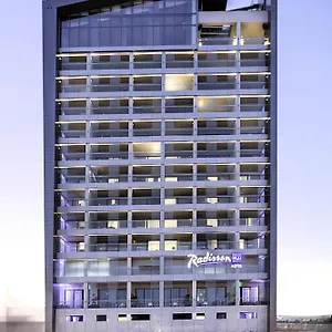 radisson-blu-hotel-larnaca.hotelsatayianapa.com/
